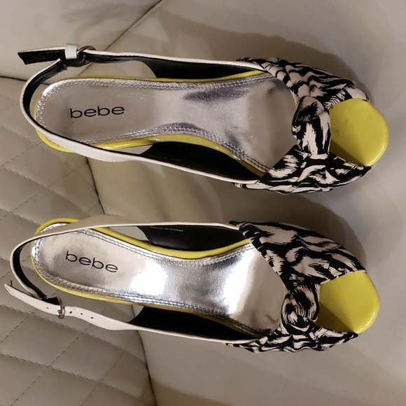 Shoes with platform and open toe - Picture 2 of 16